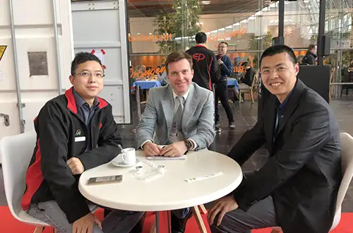 พันธมิตรต่างประเทศมาเยี่ยม บริษัท ของเรา