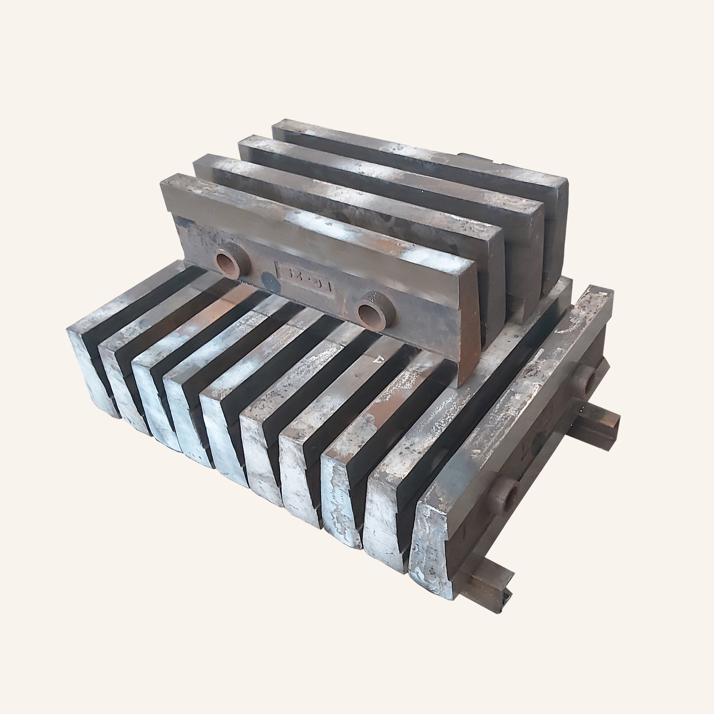 ฝึกการใช้การหล่อโฟมที่หายไปเพื่อผลิตแผ่นซับในแมงกานีสสูงสำหรับเครื่องบด