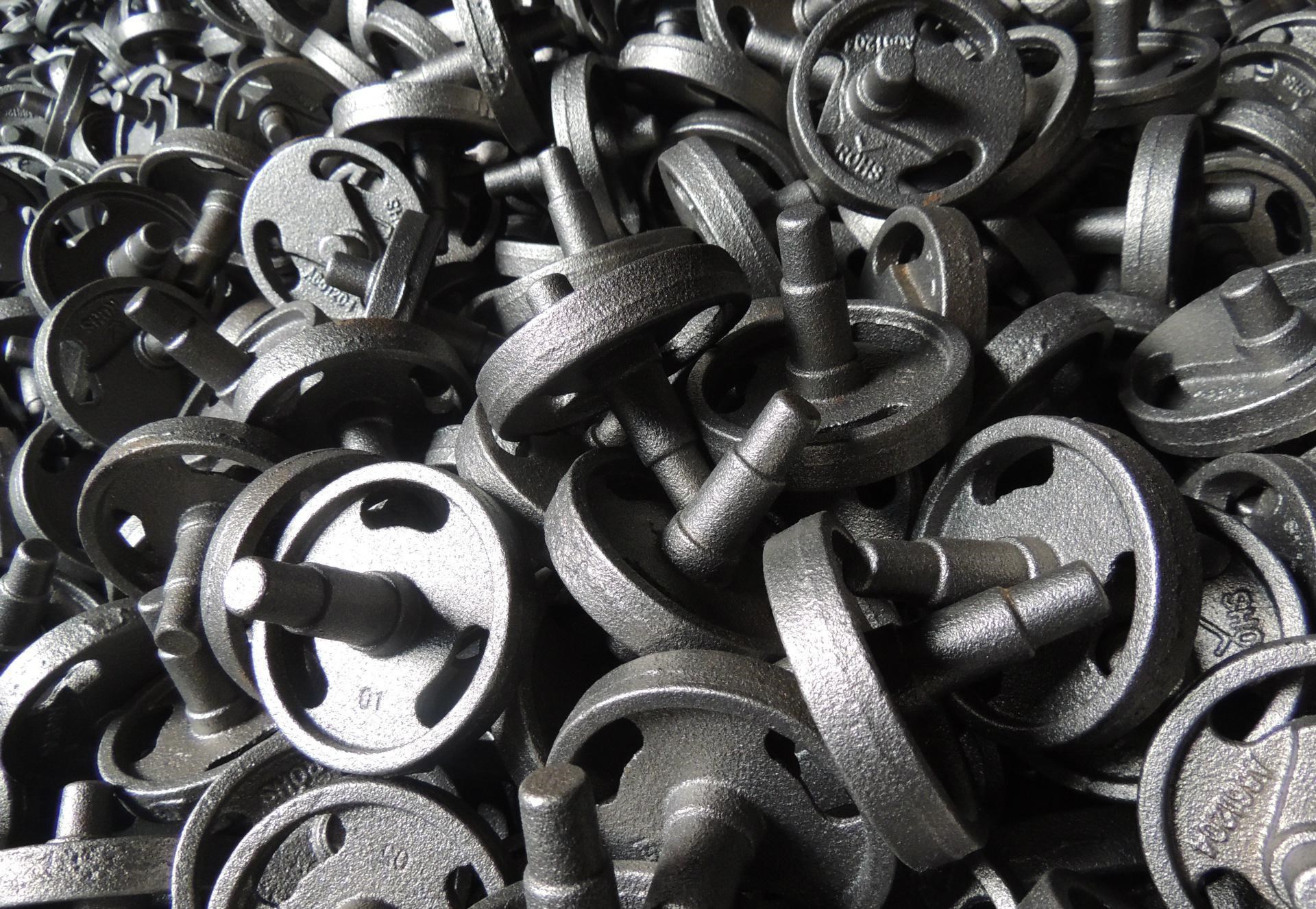 วิธีจัดการกับข้อบกพร่องของฉนวนเย็นในส่วนเล็ก ๆ ที่มีผนังบางของเหล็กดัด?